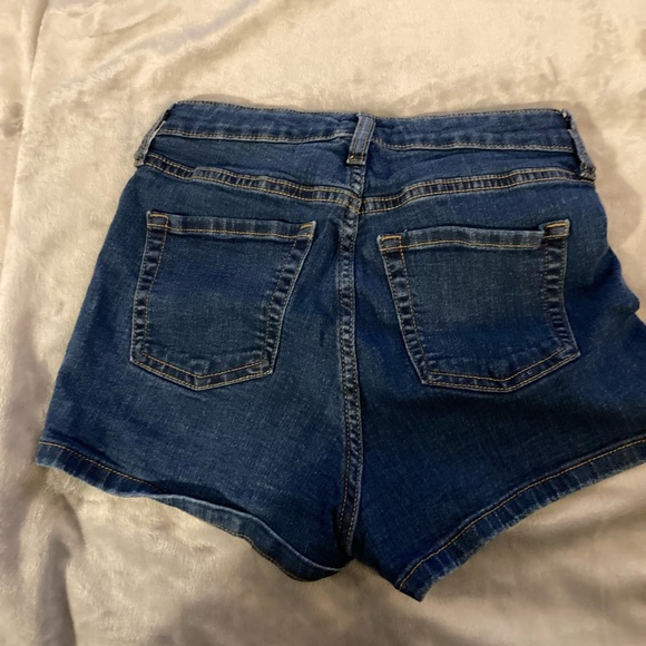 👚(bundle 4 items w/👚for $16) jean shorts by Wilde Fable - Picture 5 of 8